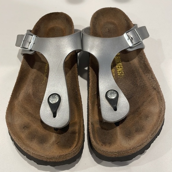 Birkenstock Silver Leather Flip Flop Sandals—Great Comfort & Style—EUC!  Size 38 - Picture 4 of 7